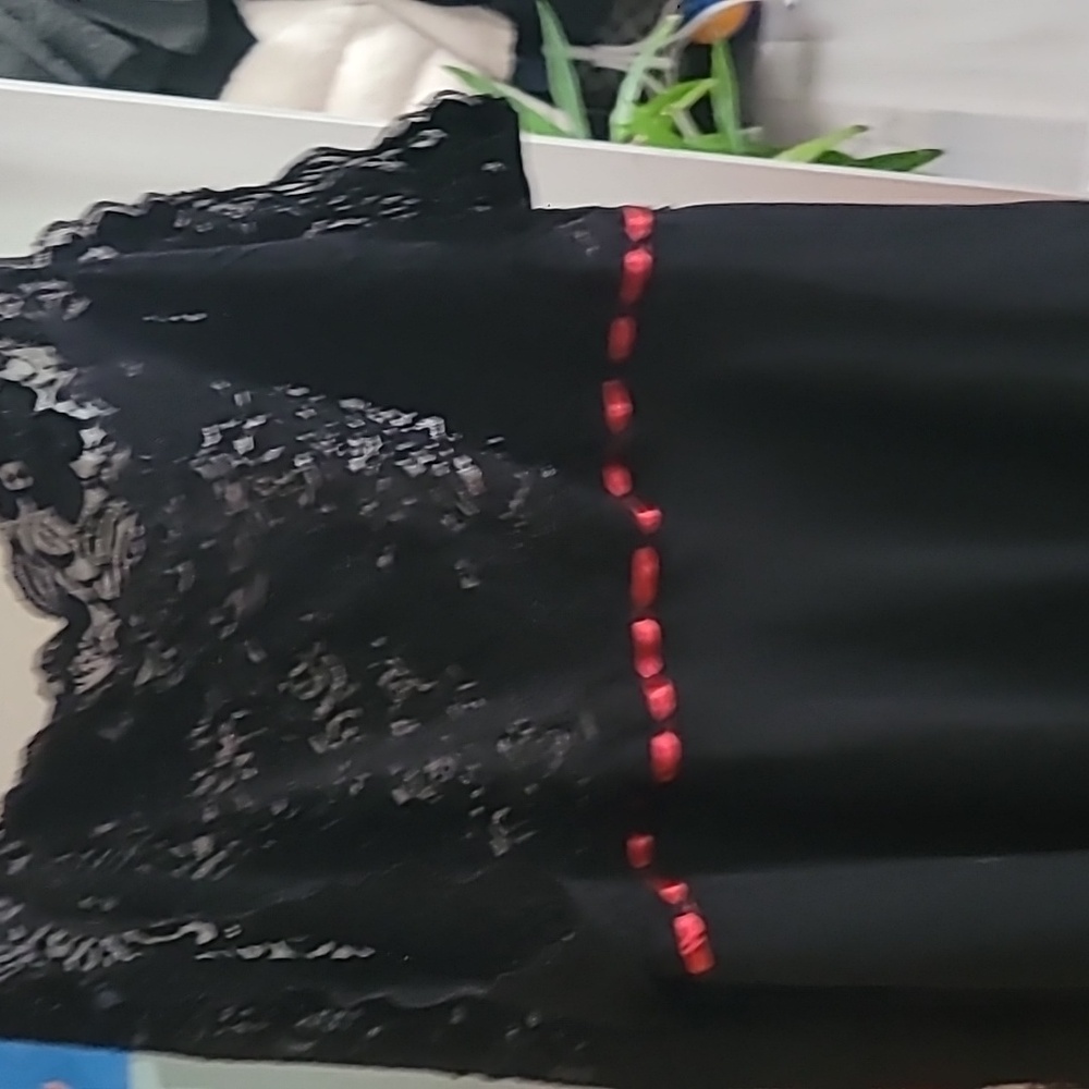 Cacique Rose Black & Red Lace Maxi Nighty With Side Slits Size 26/28 4x Vintage - Picture 7 of 7